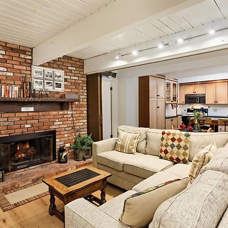 אספן Chateau Dumont Unit 2, Condo With Central, Downtown Location מראה חיצוני תמונה