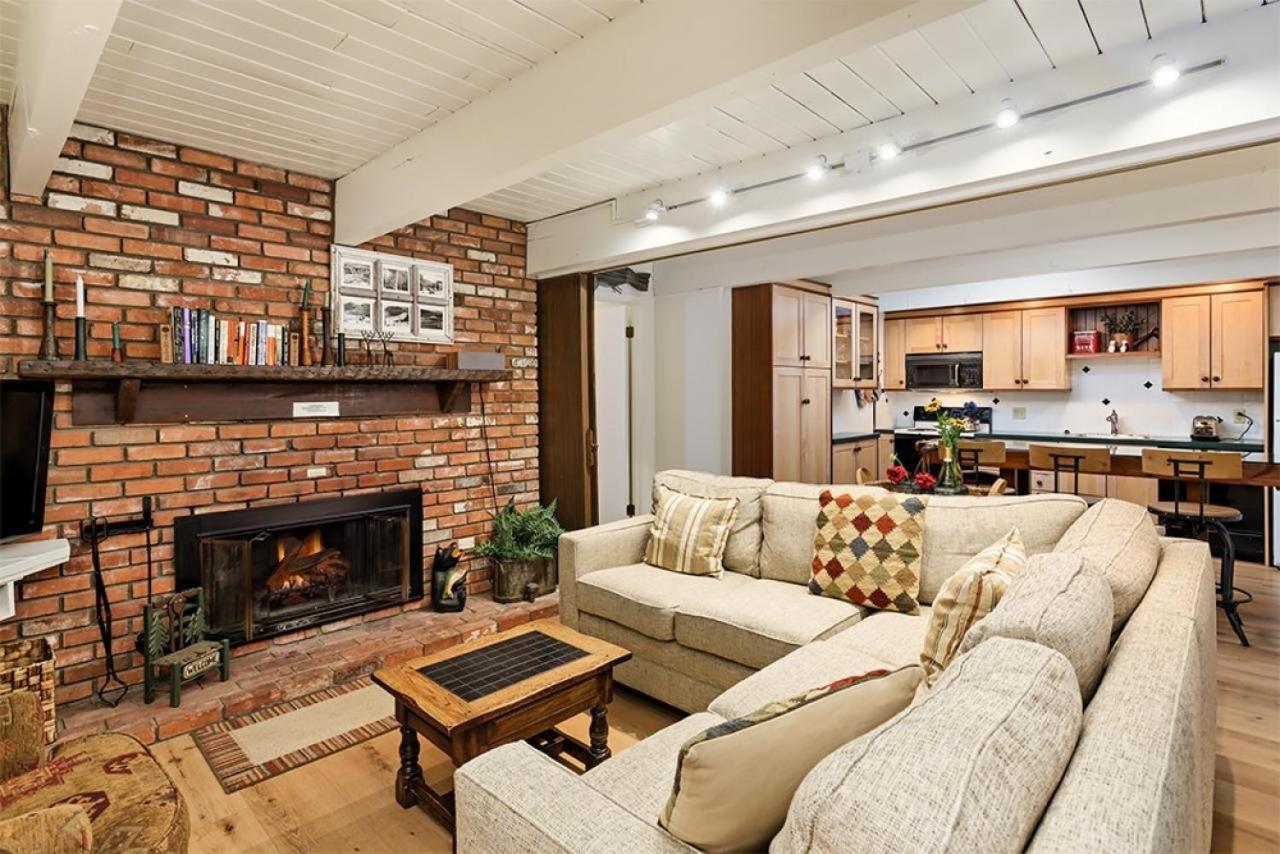 אספן Chateau Dumont Unit 2, Condo With Central, Downtown Location מראה חיצוני תמונה