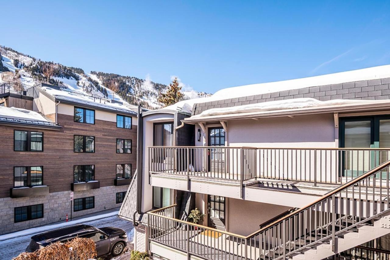 אספן Chateau Dumont Unit 2, Condo With Central, Downtown Location מראה חיצוני תמונה